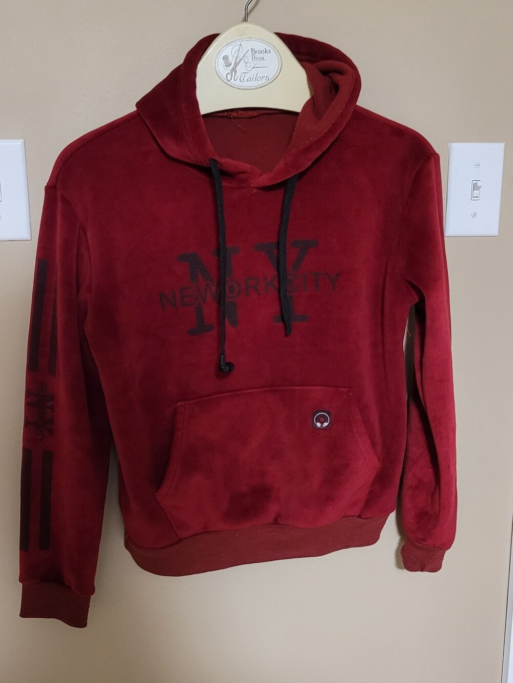💚Free In Any Bundle Over $10 New York City Maroon Hoodie Sweatshirt